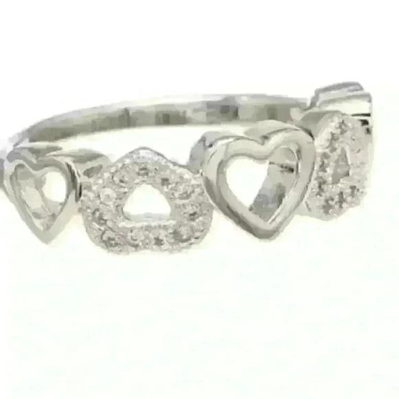 Women's Multi Heart Pave Set Ring Size 6 New - Picture 4 of 7